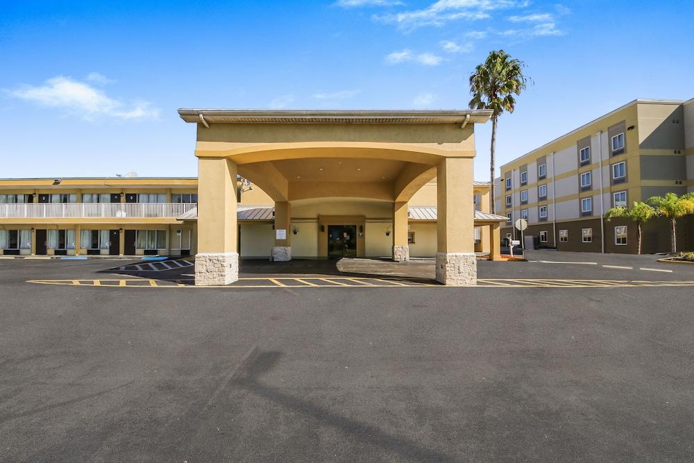 Days Inn By Wyndham Daytona Beach Speedway Exterior foto