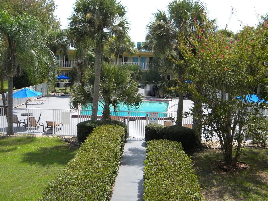 Days Inn By Wyndham Daytona Beach Speedway Exterior foto